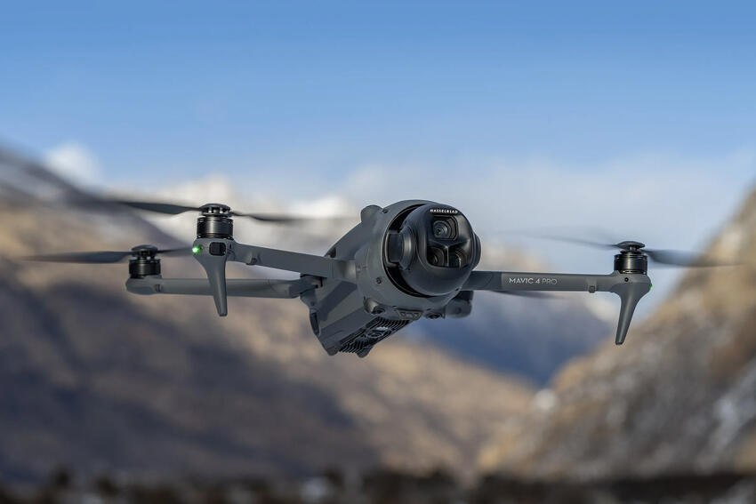 Drone med trippelkamera